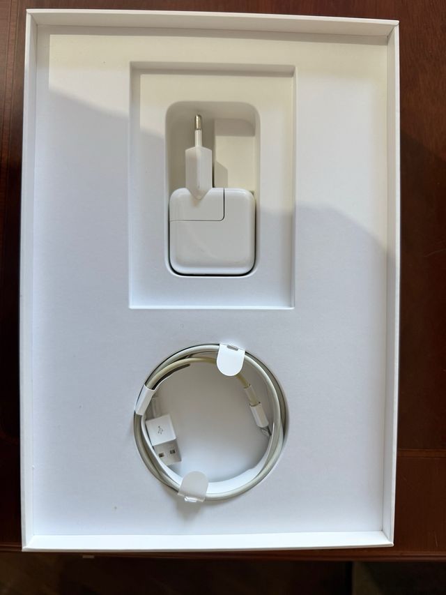 Apple iPad 9 A2602, Smart Keyboard y AirPods Pro