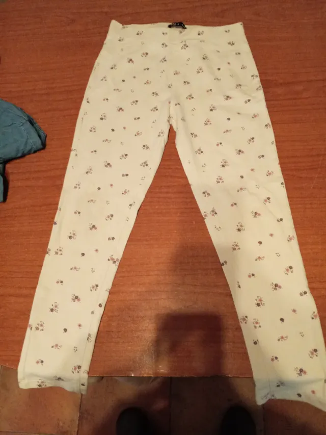 Pantalones niña florales y vestido vaquero 9-10 a