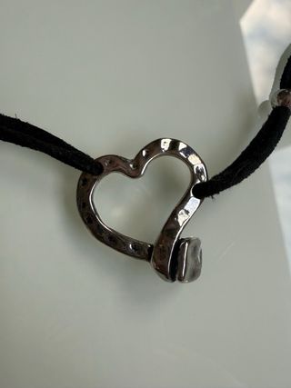 Pulsera Corazón Cuero Negro y Plata