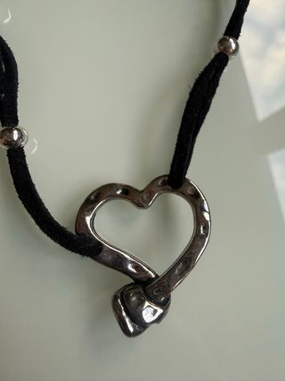 Pulsera Corazón Cuero Negro y Plata