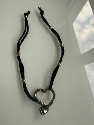 Pulsera Corazón Cuero Negro y Plata