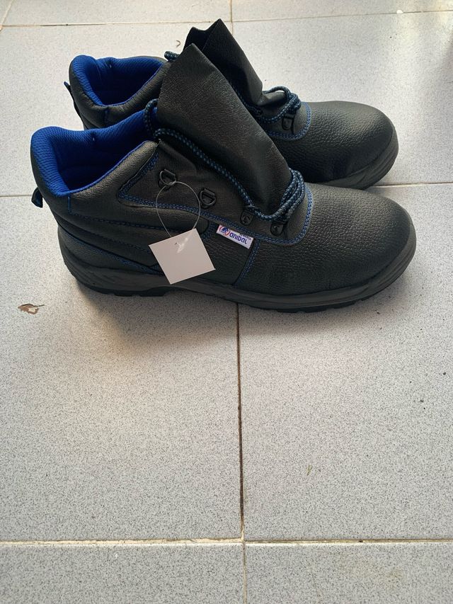 Botas de seguridad Anibal Talla 45 Nuevas