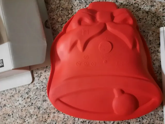 Tortiera Campana Pavonidea Silicone Rossa