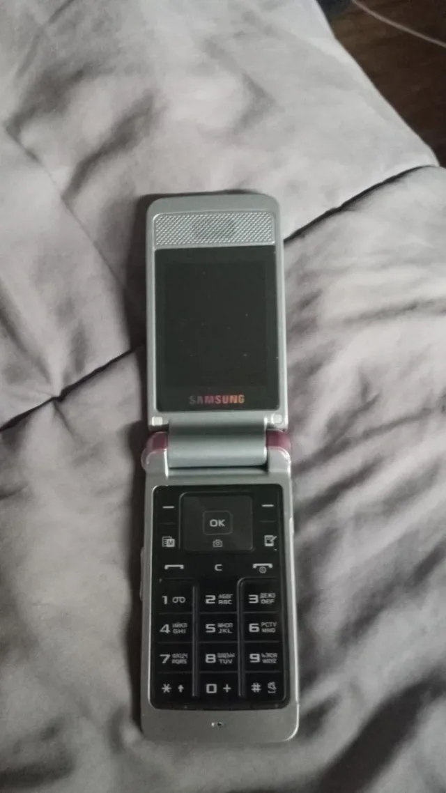 Móvil Samsung Plegable Morado/Plateado