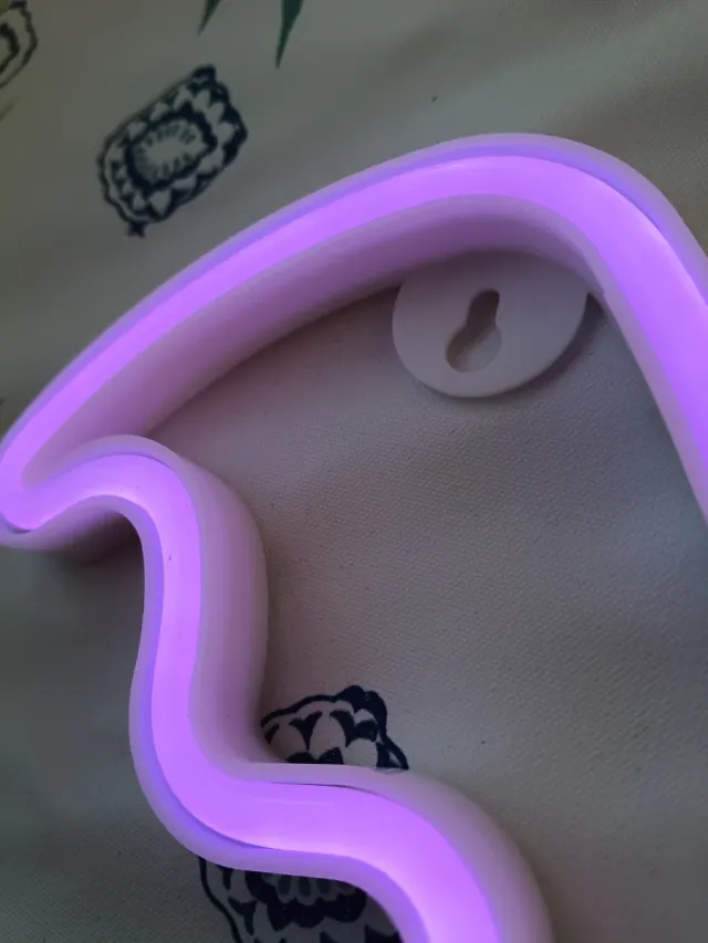 Luz Neón Murciélago Morado