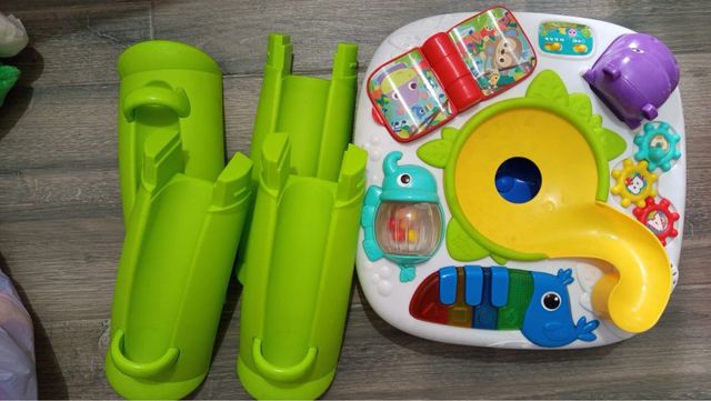 Mesa de actividades Bright Starts Get Rollin'