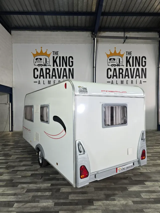 Caravana Across Cama Isla Aire Mover impecable