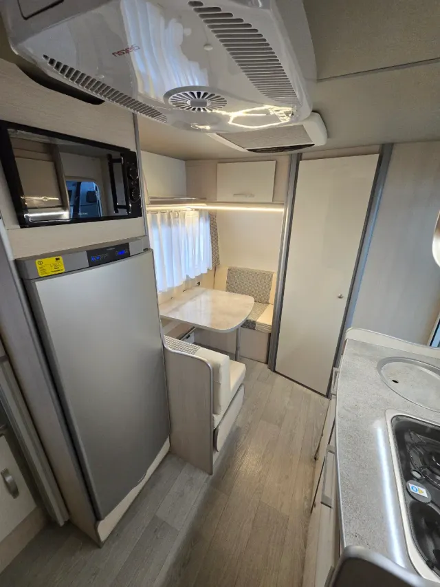 Caravana Across Cama Isla Aire Mover impecable