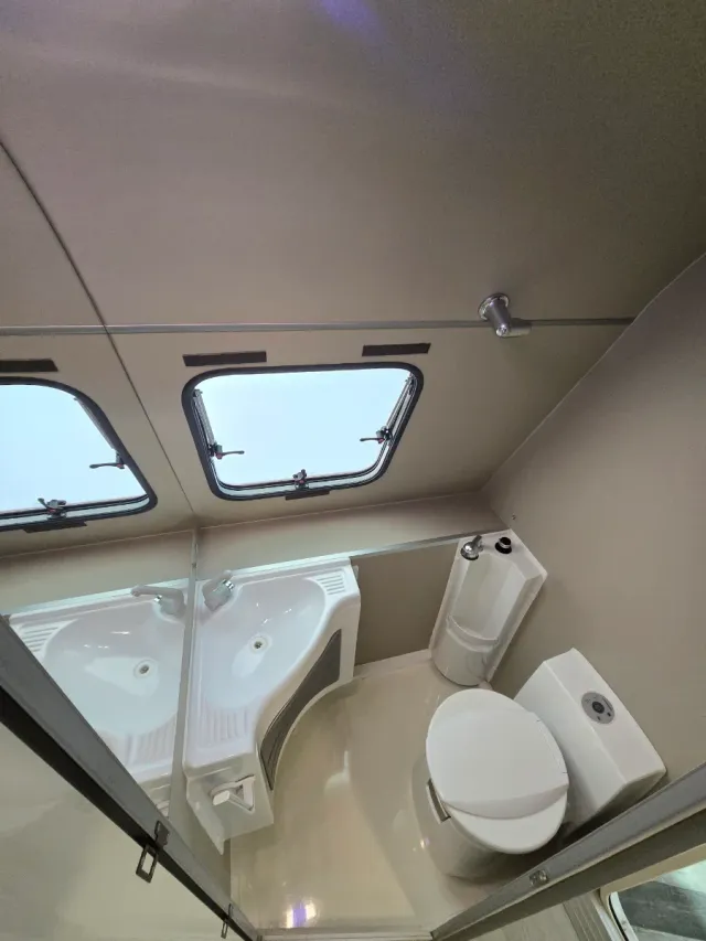 Caravana Across Cama Isla Aire Mover impecable