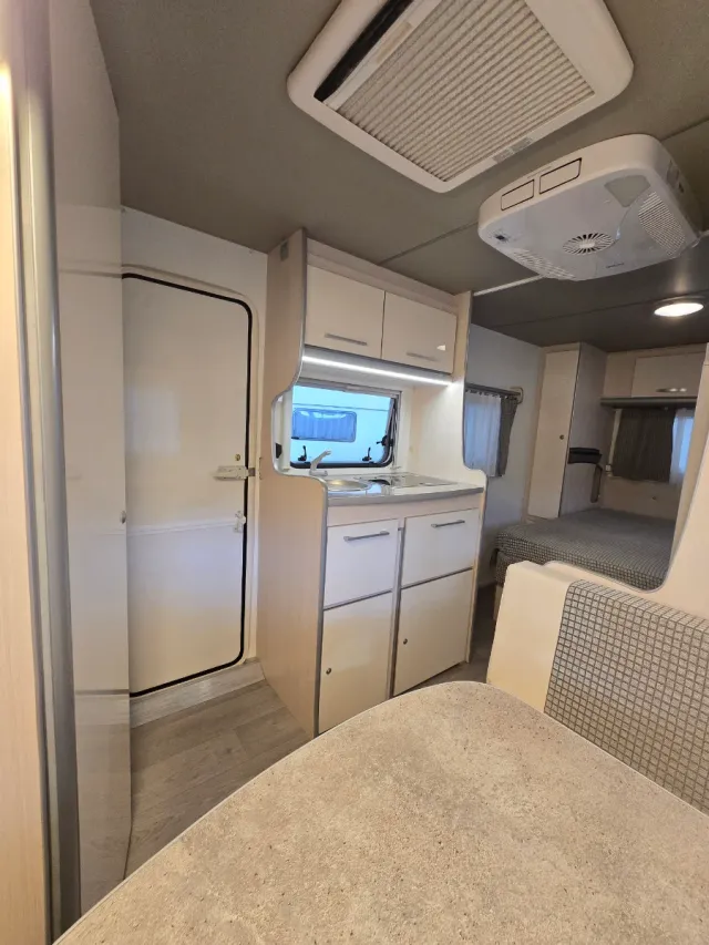 Caravana Across Cama Isla Aire Mover impecable