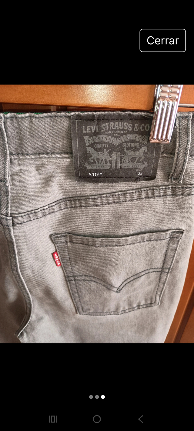 Vaquero Levi's niño gris