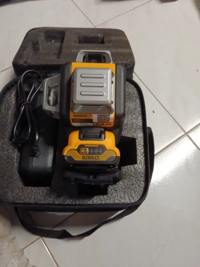 Nivel Láser 360° con Maletín