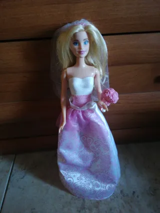 Barbie Novia Vestido Rosa y Velos