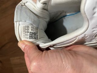 Zapatillas Adidas Blancas solo venta en persona