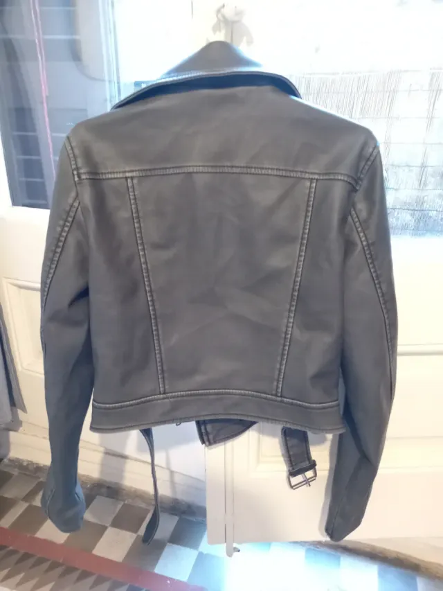 Chaqueta Stradivarius Gris talla M