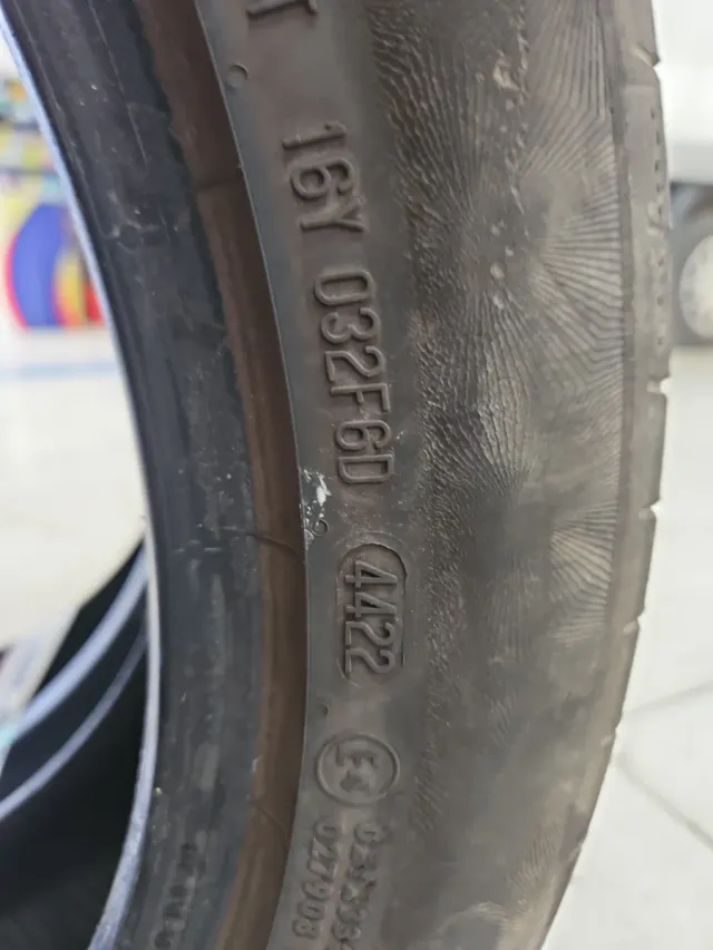 Neumáticos Continental 225/45 R19 96W