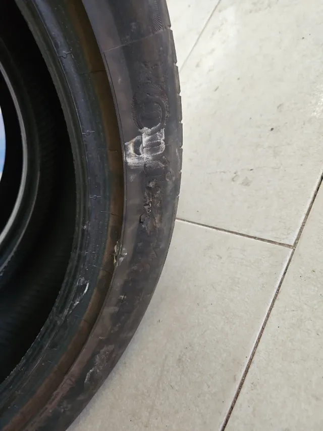 Neumáticos Continental 225/45 R19 96W