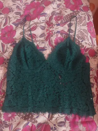 Top de encaje verde