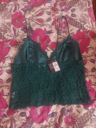 Top de encaje verde