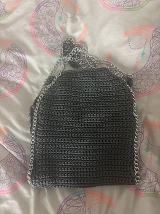 Borsa uncinetto grigia catena stile mccartney