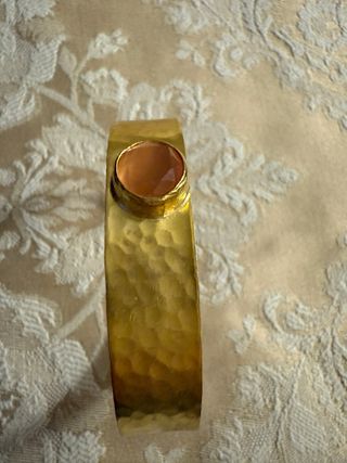 Braccialetto ottone con pietra pesca