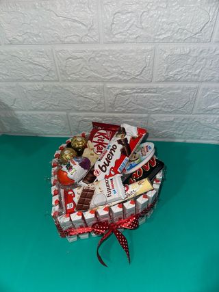 Torta Kinder Sorpresa e Ferrero Rocher