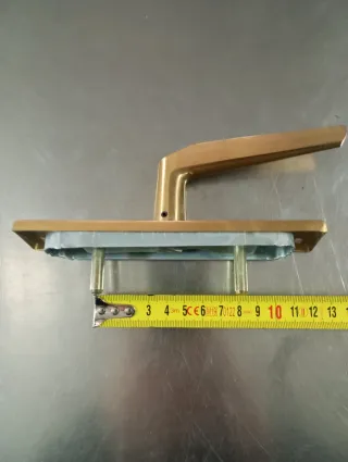 Falleba/Cremona latón  Empotrar Izda.