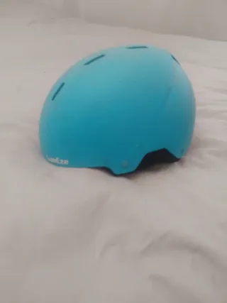 Casco de nieve infantil azul