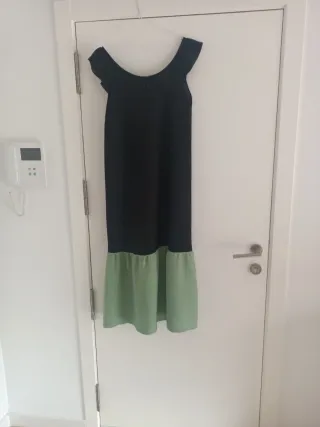 Vestido de verano negro y verde
