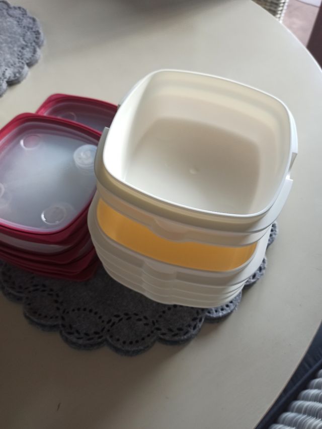 7 Tupper Ikea Plástico Rojo y Blanco