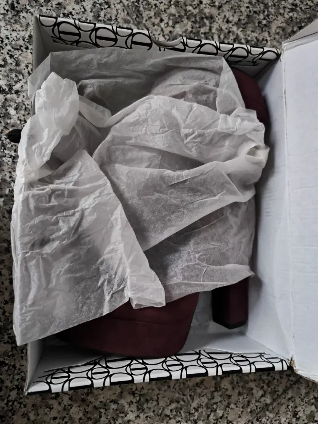 Scarpe con tacco scamosciate n°37