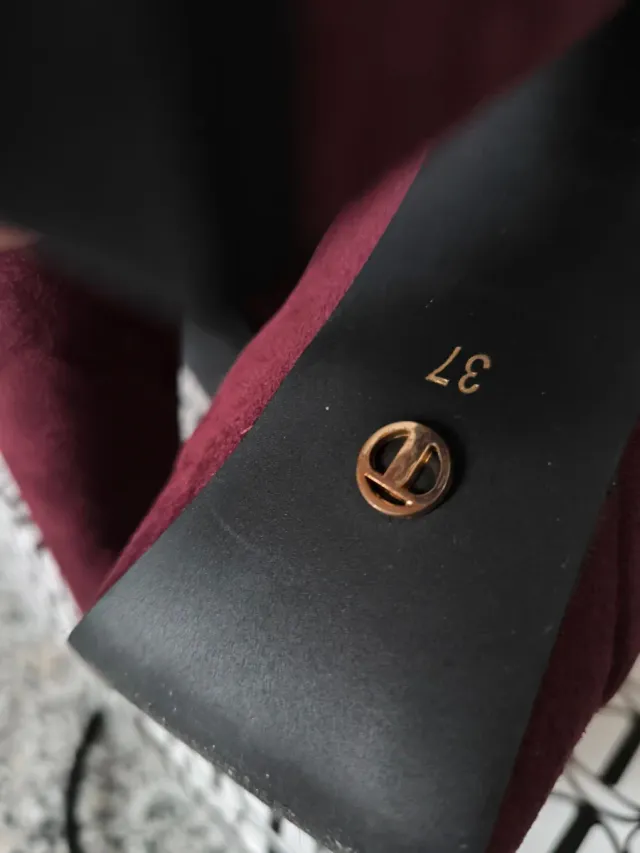 Scarpe con tacco scamosciate n°37