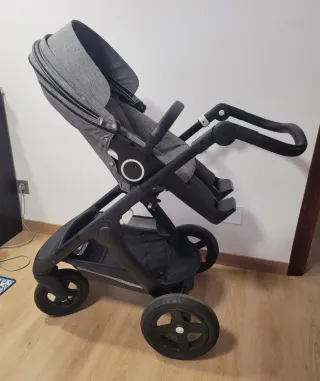 Capazo y Silla Stokke
