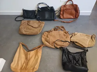 Lote 8 Bolsos Cuero Negro y Marrón