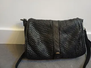 Lote 8 Bolsos Cuero Negro y Marrón