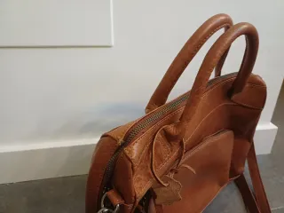 Lote 8 Bolsos Cuero Negro y Marrón