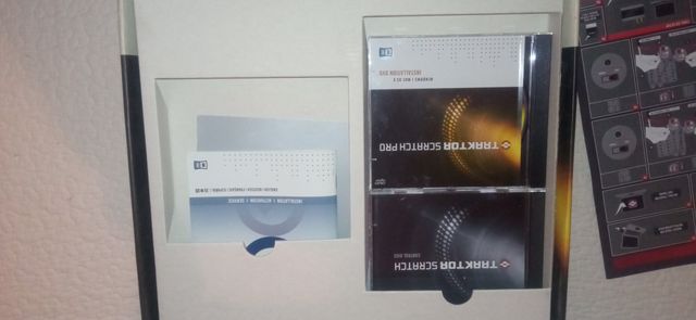 Native Instruments Traktor Audio 8 DJ