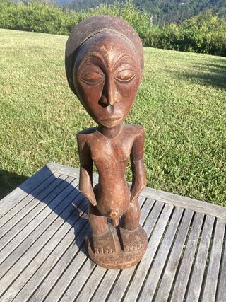 Statua africana in legno