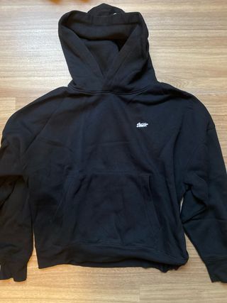 Sudadera Pull&Bear negra con logo