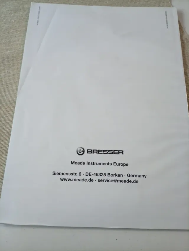 Microscopio Biolux NG con zoom de 40x a 1024x.