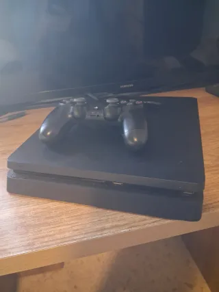 PS4 Slim 500 GB + mando original *GRATIS* y cables