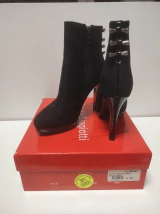 Stivaletti Laura Biagiotti n.39, tacco 10