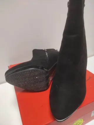 Stivaletti Laura Biagiotti n.39, tacco 10