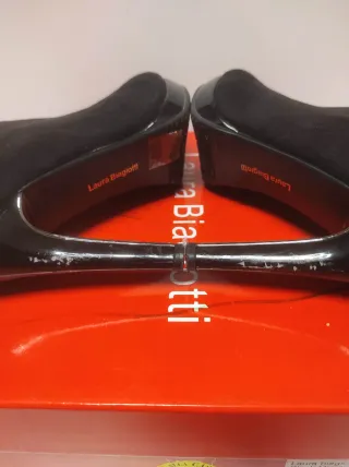 Stivaletti Laura Biagiotti n.39, tacco 10