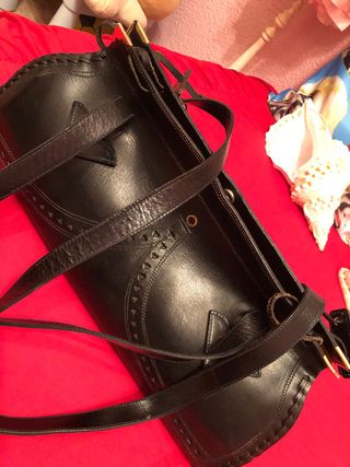 Bolso de piel negro,echo a mano