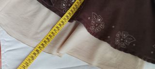 Falda vuelo marrón y beige con bordado