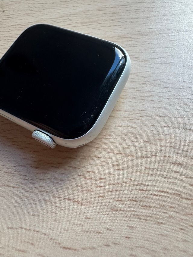 Apple Watch SE Nike Plateado Celular