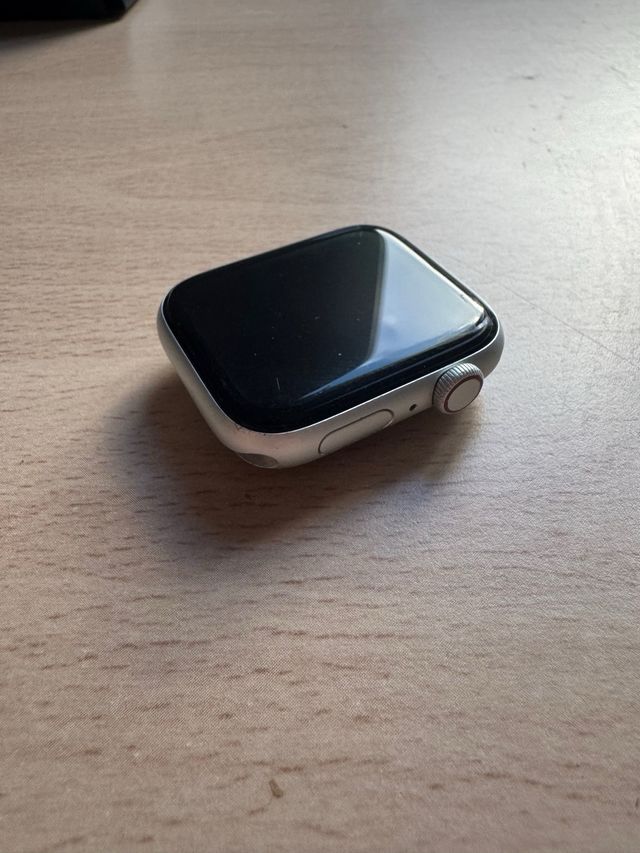 Apple Watch SE Nike Plateado Celular