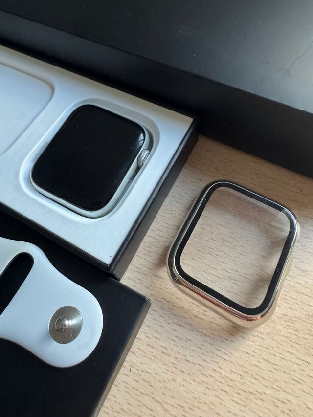 Apple Watch SE Nike Plateado Celular