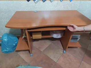 Scrivania/Scarpiera Legno